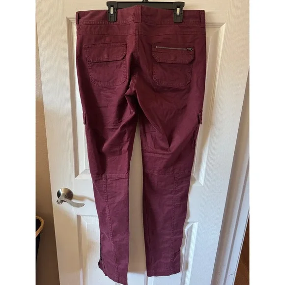Athleta‎ Burgundy Cargo Utility Pants Women's Size 10 Tall Zippers Ankle Detail - Picture 2 of 12